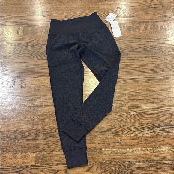 Zella NWT  Black Jogger Pants with pockets, XS - Picture 1 of 1